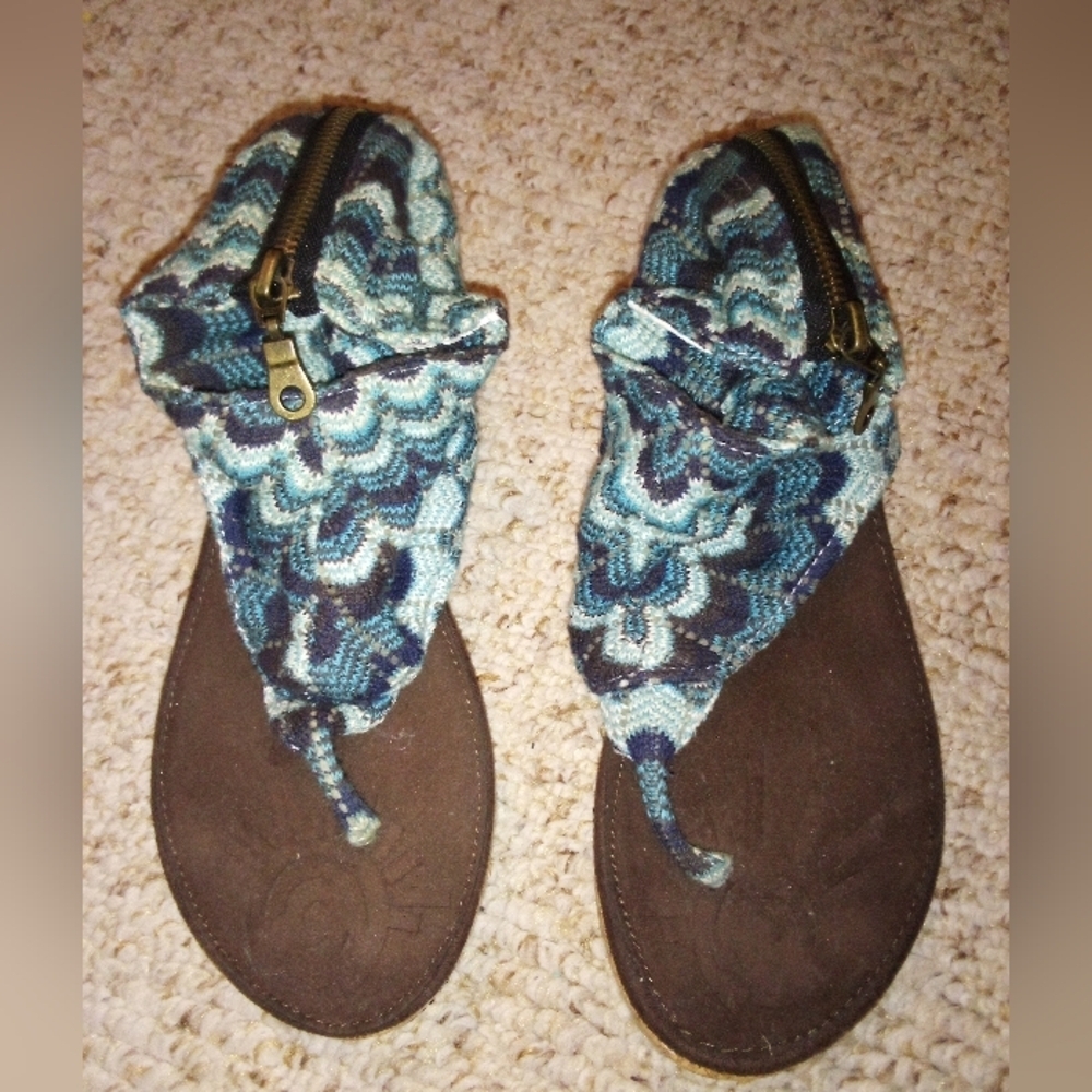 Sun Luks by Muk Luk size 7 sandals